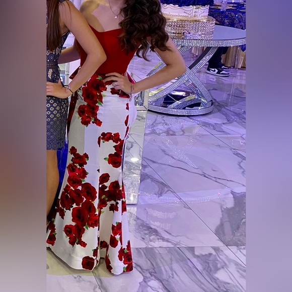 Two piece red floral dress - Picture 3 of 3